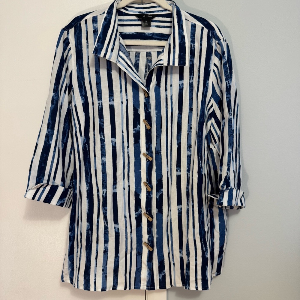 Ali Miles Navy and White Striped Casual Shirt